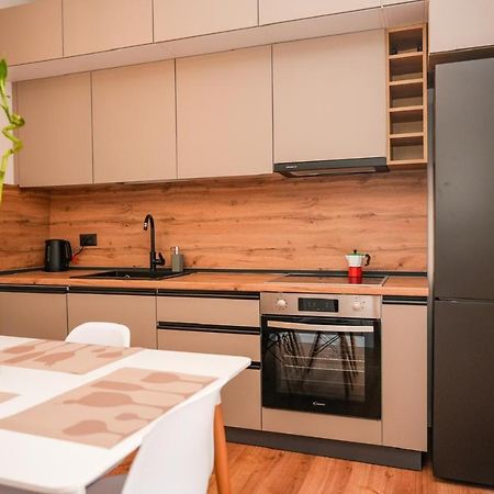Bougainvilla Apartments Тирана Екстериор снимка