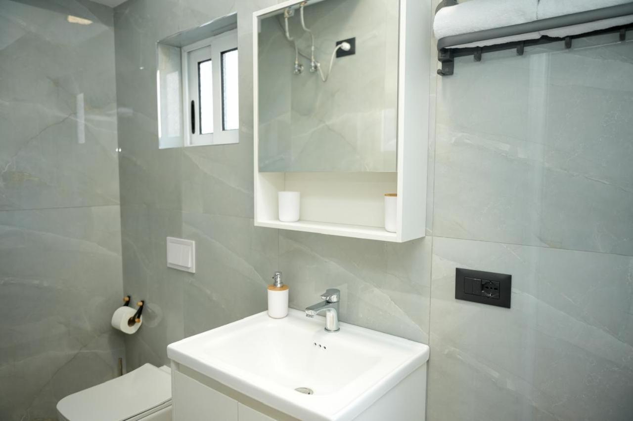 Bougainvilla Apartments Тирана Екстериор снимка