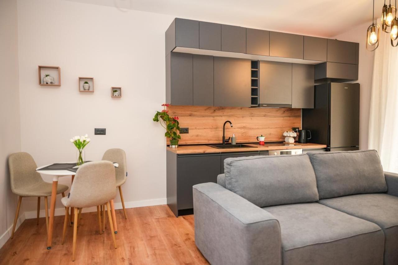 Bougainvilla Apartments Тирана Екстериор снимка